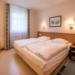 Komfort Appartement mit 1 Schlafzimmer und Balkon im Obergeschoss 244